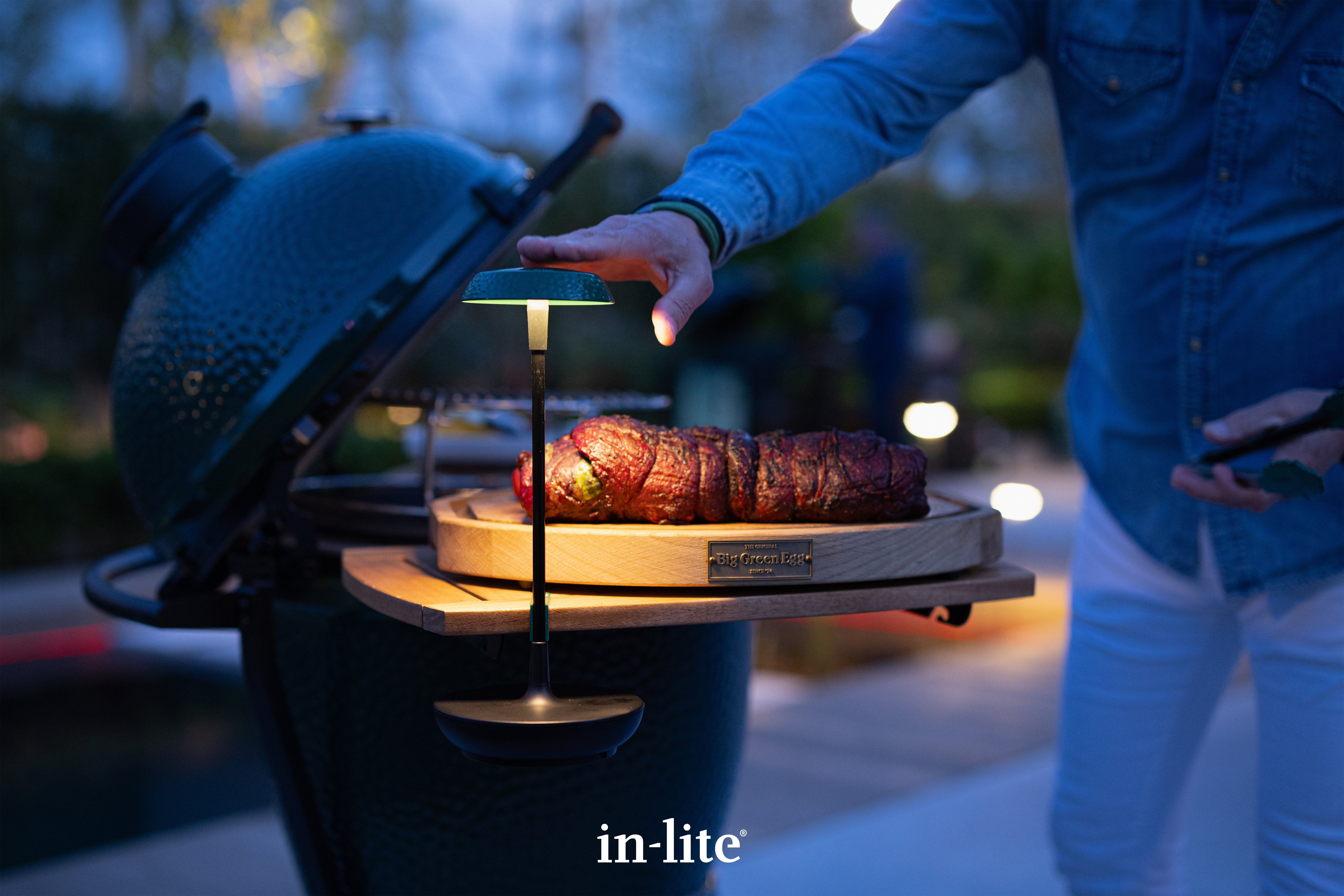 in-lite® SWAY TABLE BIG GREEN EGG Edition
